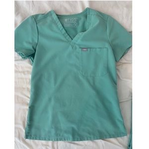 COPY - Figs One Pocket Scrub Top in Jade